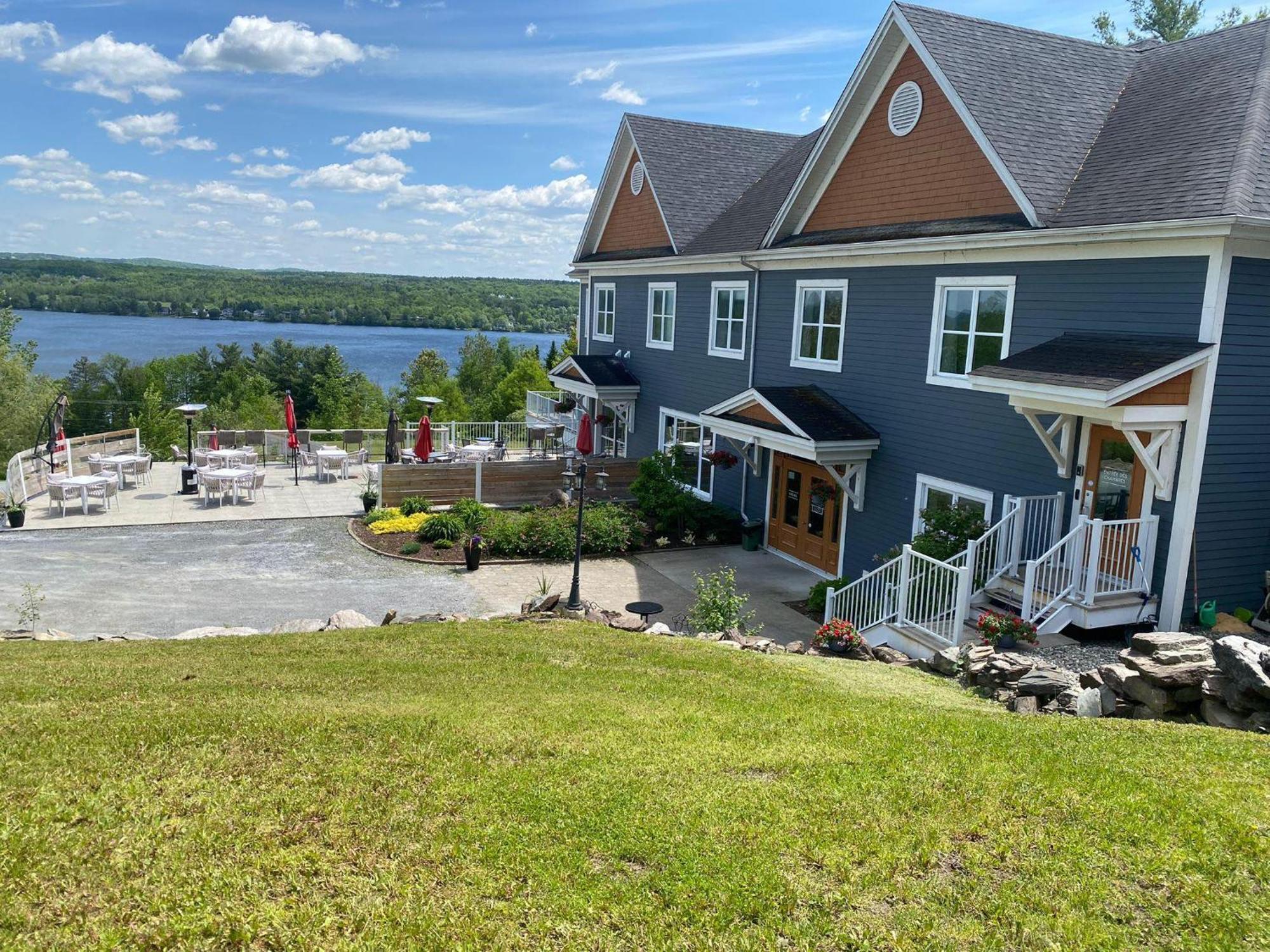 Location Au Sommet Du Lac Magog Екстер'єр фото